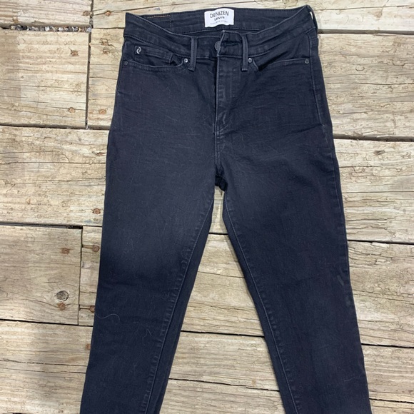 Levi’s Size 4 - Picture 2 of 3